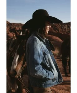 Rank 45 Women's Signature Denim Rancher Jacket Medium Wash 13 Rank 45 Women's Signature Denim Rancher Jacket Medium Wash -Rank 45 shop 2000358172 414 P1 1