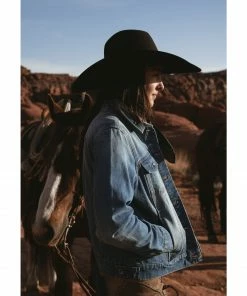 Rank 45 Women's Signature Denim Rancher Jacket Medium Wash